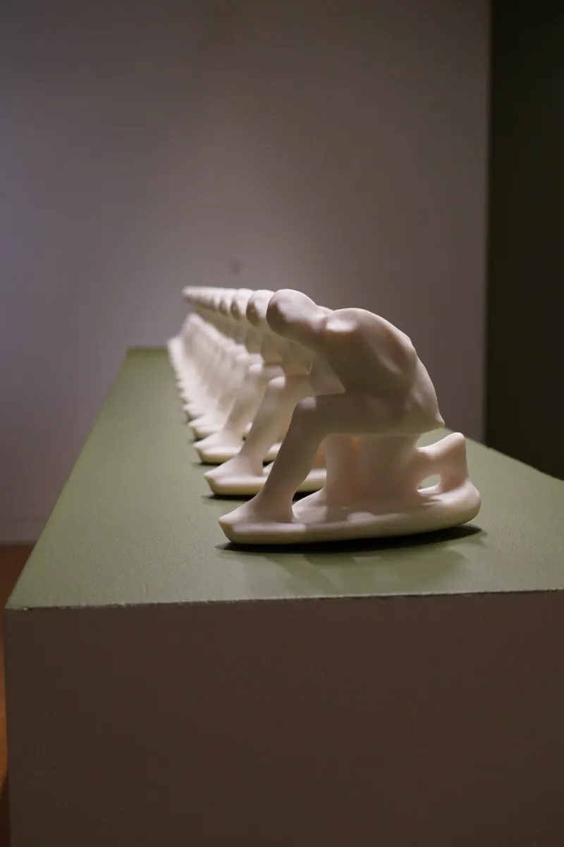 Érosion Numérique – Kneeling Persian, image 13