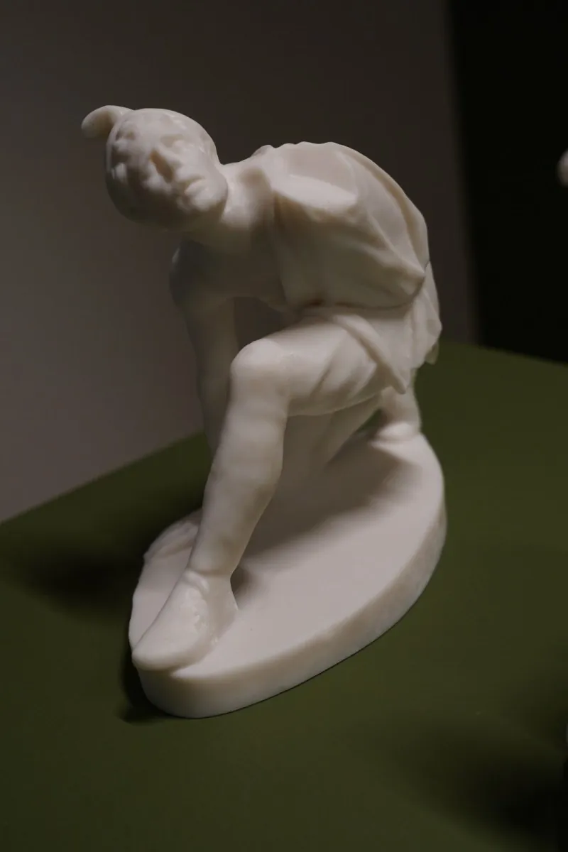 Érosion Numérique – Kneeling Persian, image 17