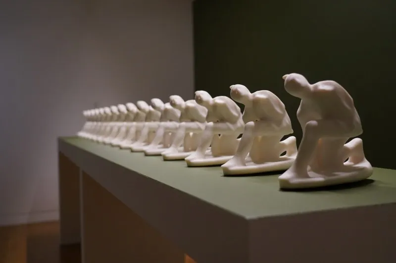 Érosion Numérique – Kneeling Persian