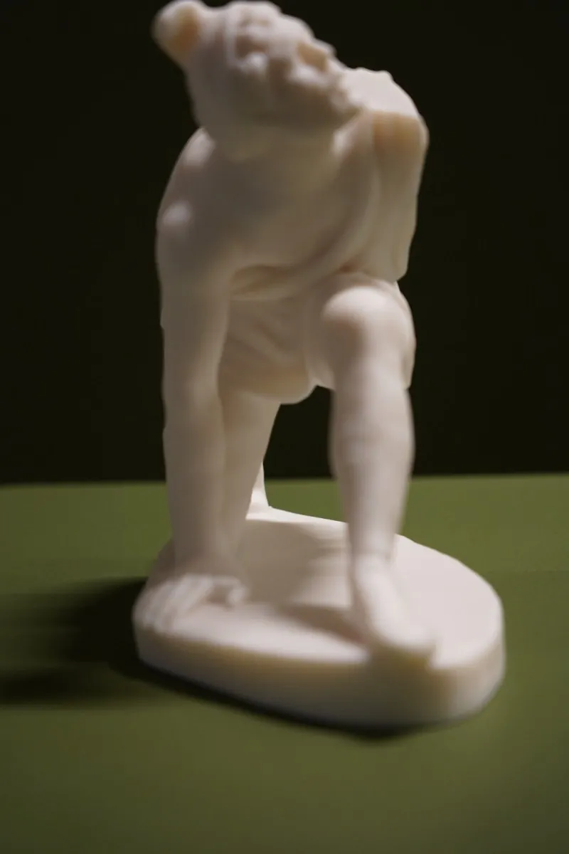 Érosion Numérique – Kneeling Persian, image 9